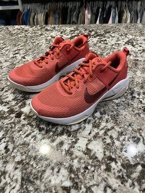 Nike Women's Air Zoom Bella 6 Adobe Red (New Without Box)